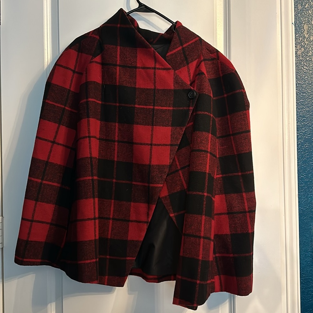 BB Dakota Ted and Black Plaid Capelet Sz 2X
